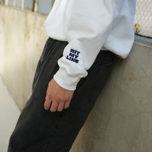 Load image into Gallery viewer, LE SSERAFIM - 1-800-Hot-n-Fun