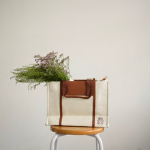 Load image into Gallery viewer, BTS V - FRI(END)S Tote (In-Stocks)
