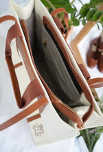 Load image into Gallery viewer, BTS V - FRI(END)S Tote (In-Stocks)
